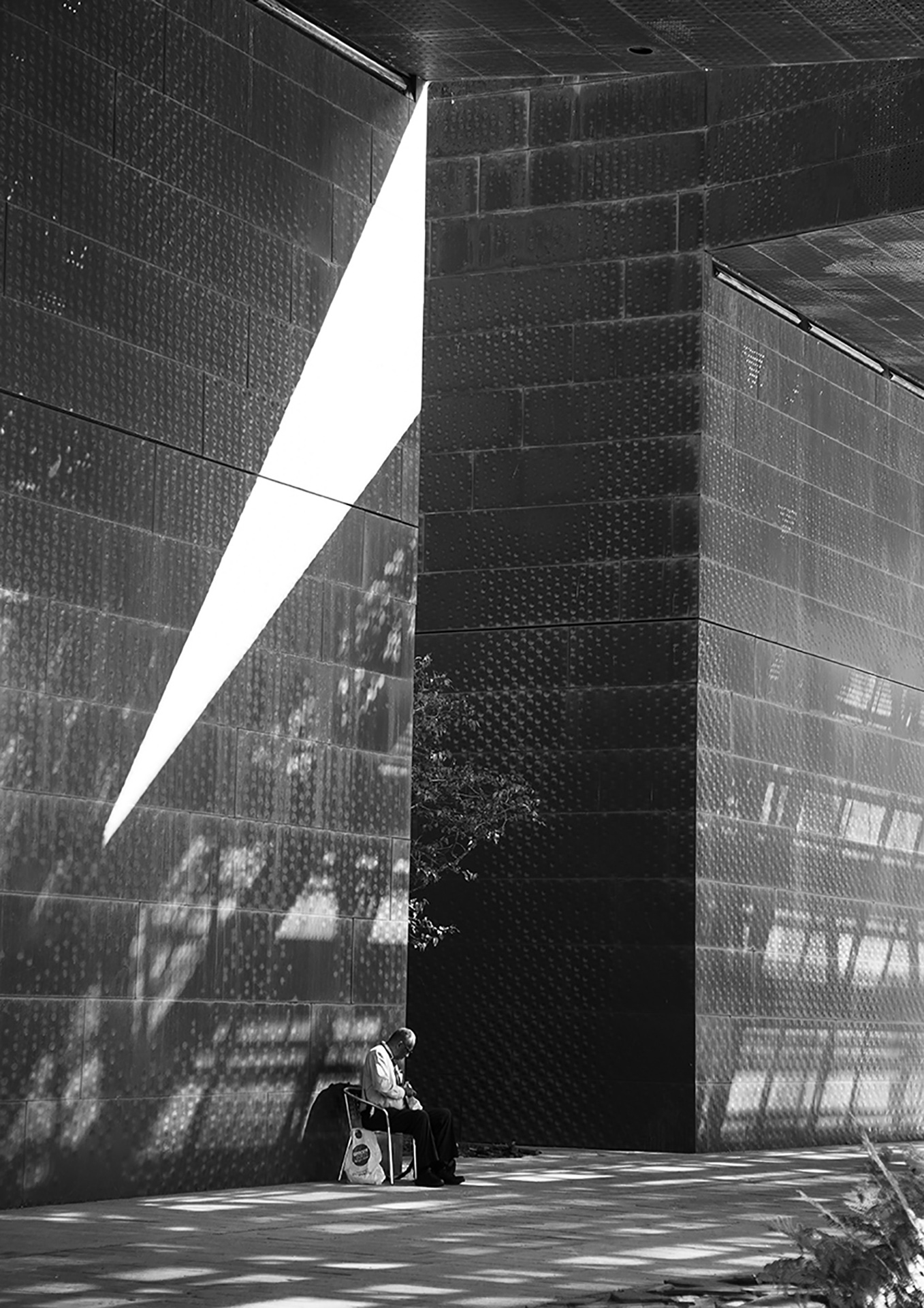 Hidden preload image