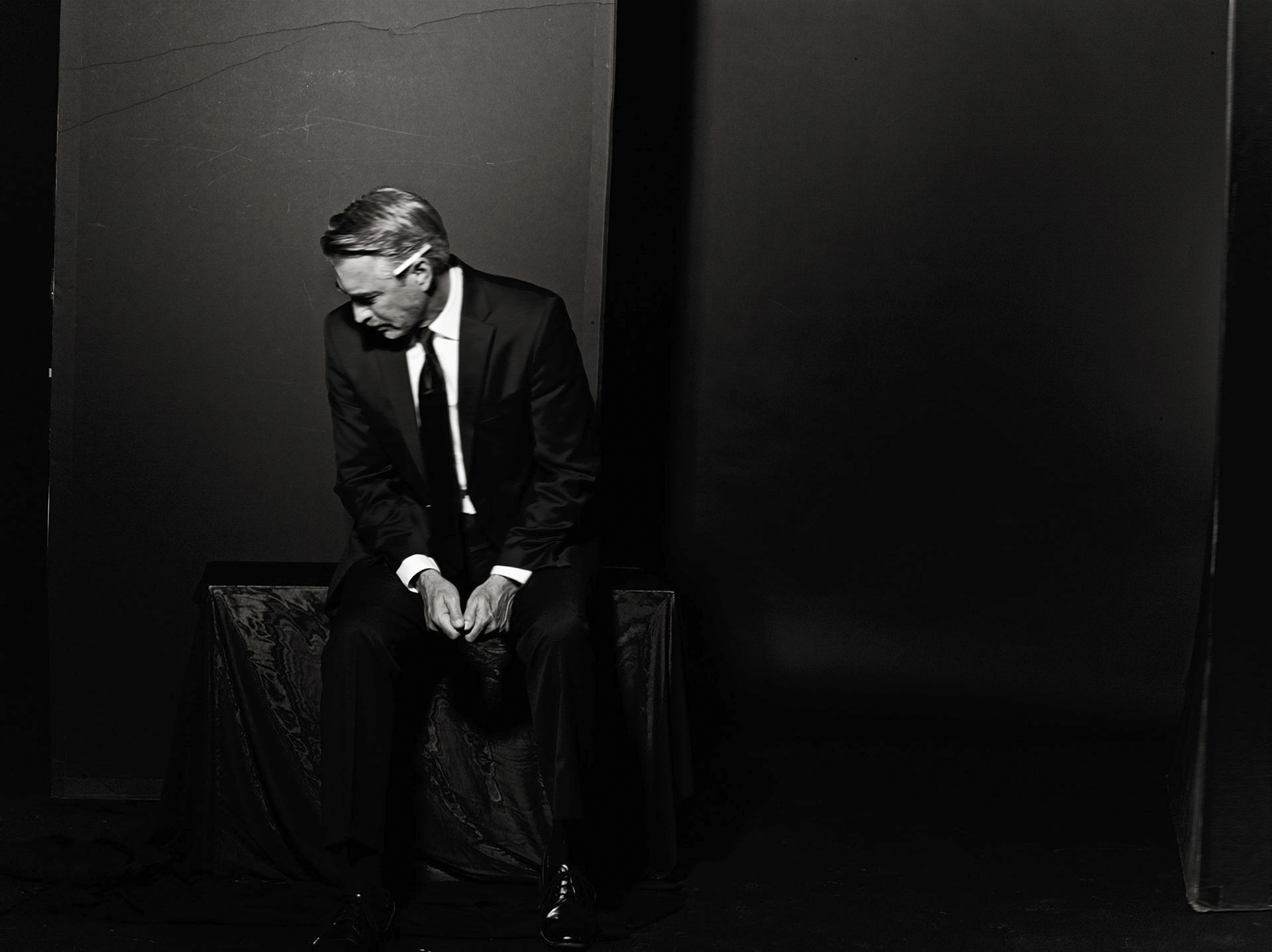 Hidden preload image