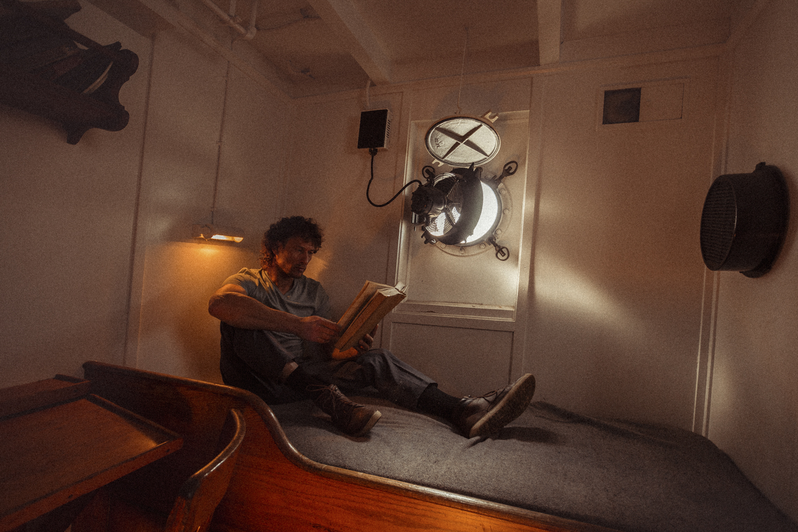 Hidden preload image